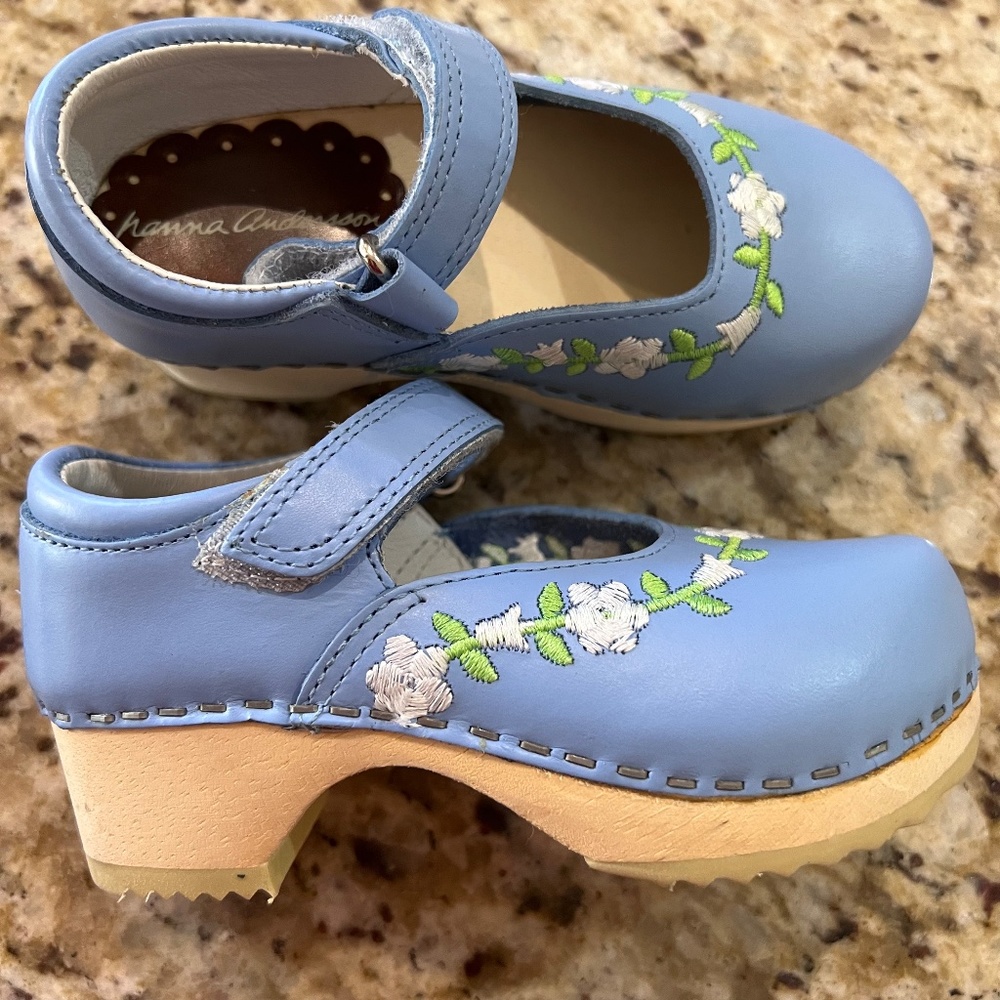 VINTAGE NEVER WORN HANNA ANDERSSON MARY JANE CLOGS Leather and Wood Euro Size25